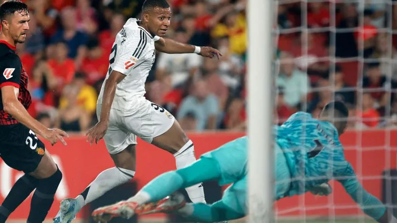 Cầu thủ người Pháp chưa hòa nhập được với lối chơi của Real Madrid